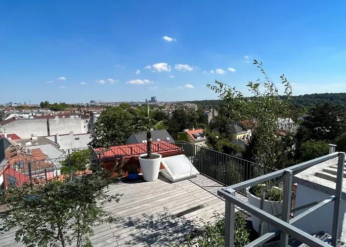 Apartment Großzügiges Dachterrassen-appartment Mit Klimaanlage Und Wunderbarem Ausblick über Ganz
